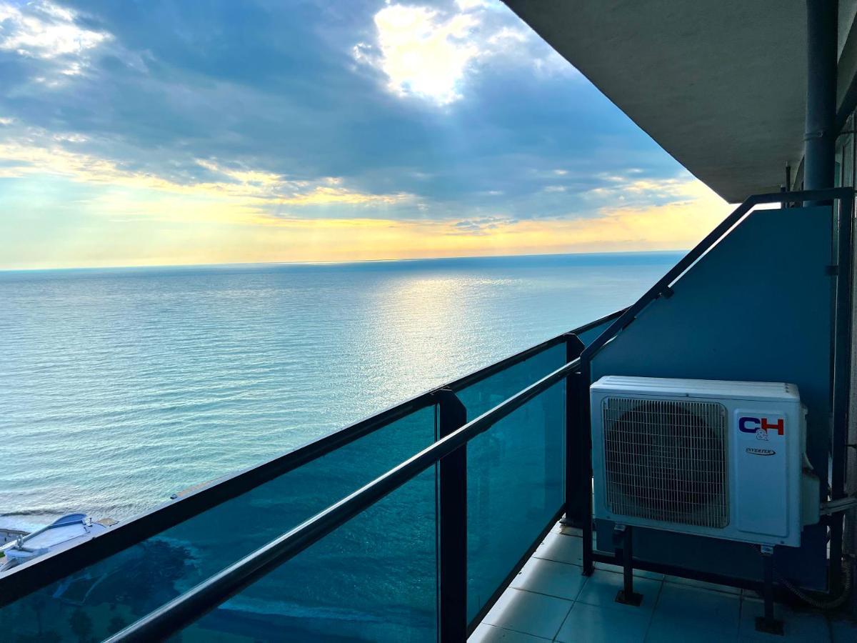 Orbi Beach Tower Aparts Batumi Eksteriør billede
